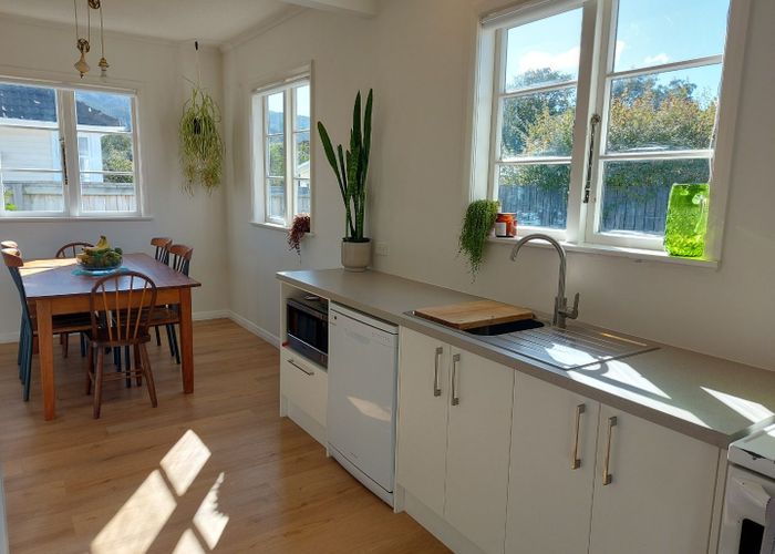  at 5 Hood Avenue, Heretaunga, Upper Hutt, Wellington