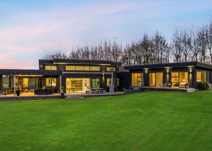  at 10 Meadowbrook Place, Buckland, Pukekohe