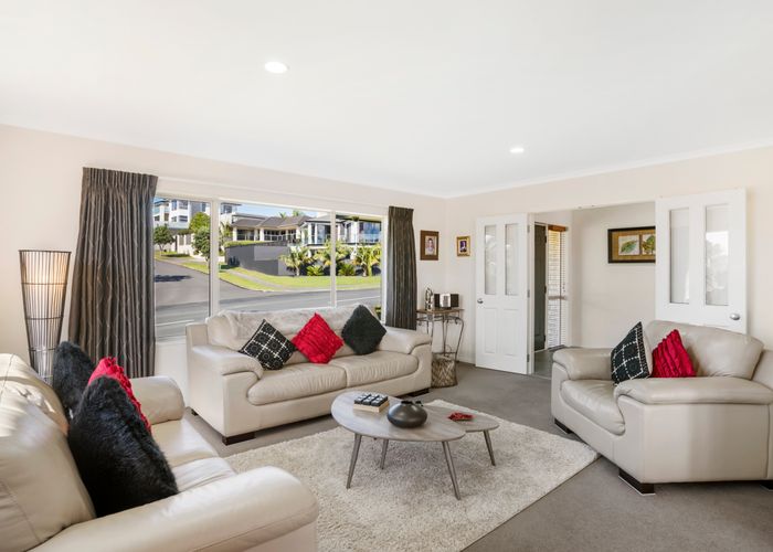  at 39 Moyrus Crescent, East Tamaki Heights, Auckland