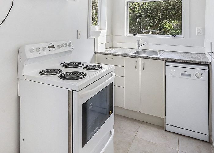  at 2/179 Landscape Road, Mount Eden, Auckland City, Auckland