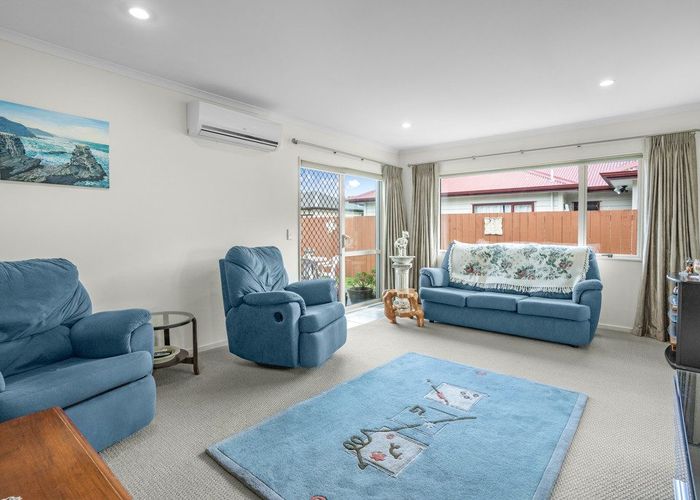  at 4 Woodland Grove, Wainuiomata, Lower Hutt