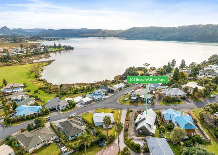  at 105 Bruce Wallace Place, Whangamata