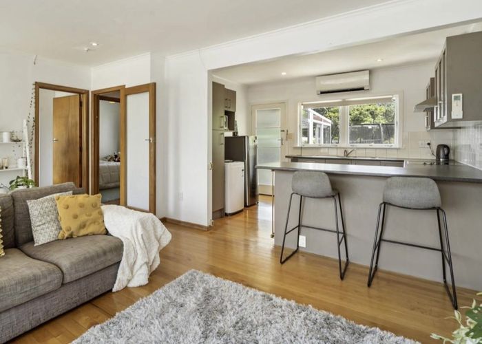  at 2/63 Killarney Street, Takapuna, Auckland
