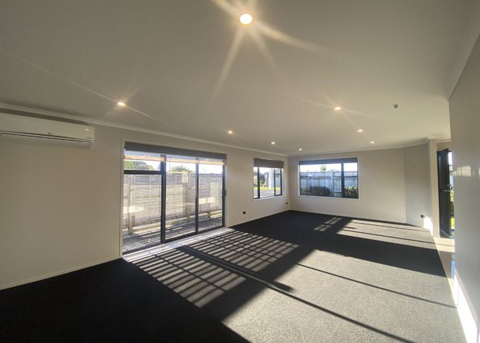  at 28 Queens Road, Glen Avon, New Plymouth, Taranaki