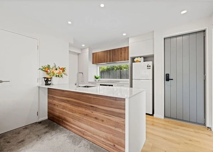  at 2/208 Cranford Street, St. Albans, Christchurch City, Canterbury