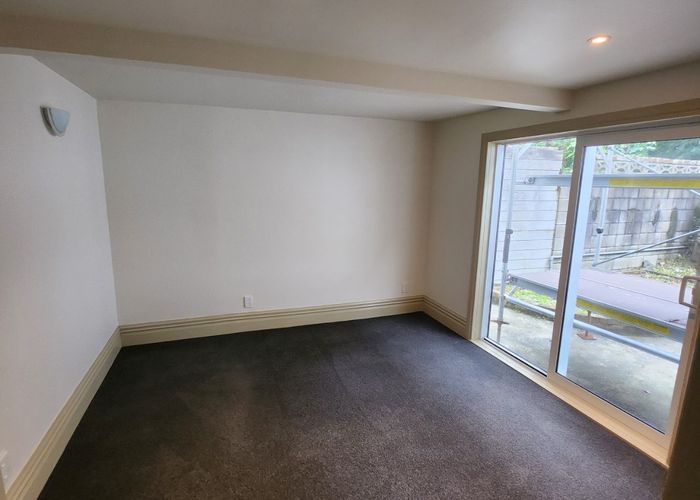  at 43b Patanga, Thorndon, Wellington, Wellington