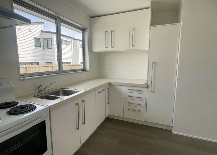  at 35B Tabitha Crescent, Henderson, Waitakere City, Auckland