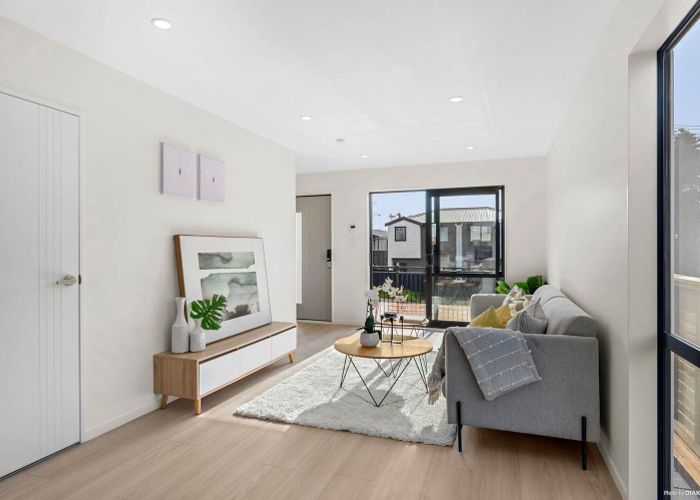  at 7B Valron Road, Te Atatu South, Auckland