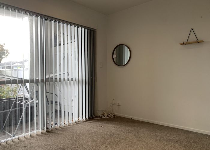  at C3/60 Masons Road, Oteha, North Shore City, Auckland