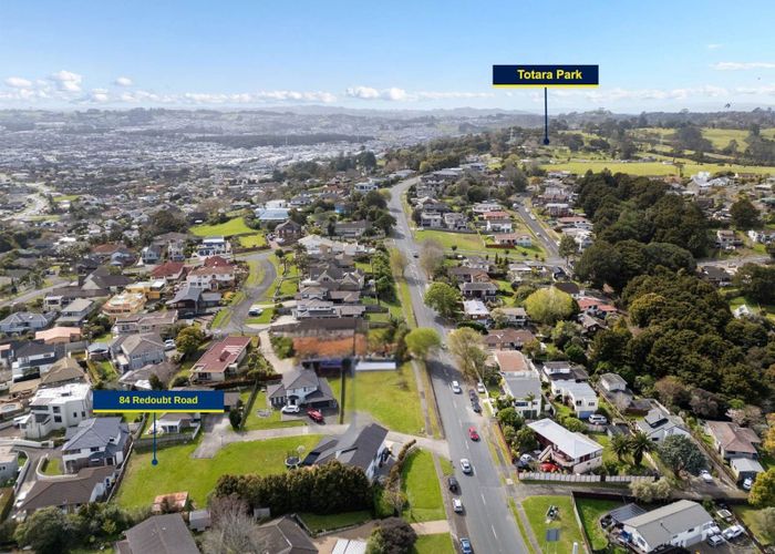  at 84 Redoubt Road, Goodwood Heights, Manukau City, Auckland