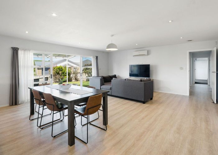  at 10 Derbyshire Place, Dinsdale, Hamilton