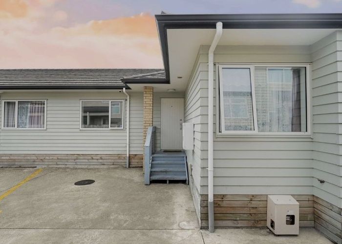  at 2/41 York Street, Hamilton East, Hamilton