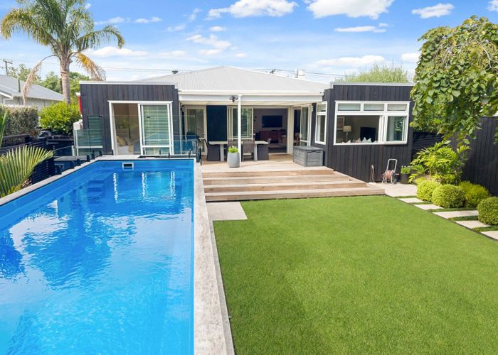  at 38 Cambourne Road, Sandringham, Auckland