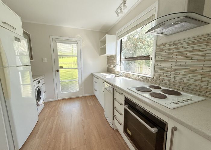  at 365 Main Road, Tawa, Wellington