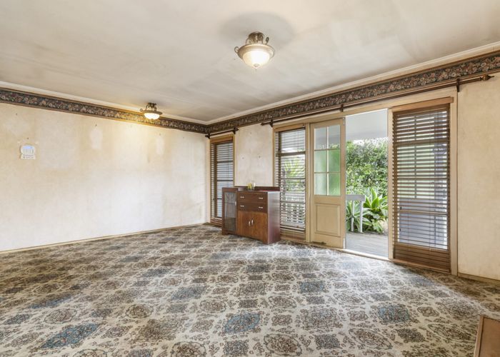  at 9 Kamaka Road, Mangere Bridge, Auckland