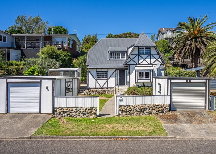  at 20 Glen Road, Raumati South, Kapiti Coast, Wellington