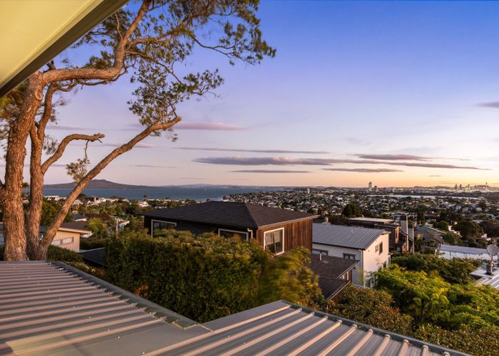  at 21a Castor Bay Road, Castor Bay, North Shore City, Auckland