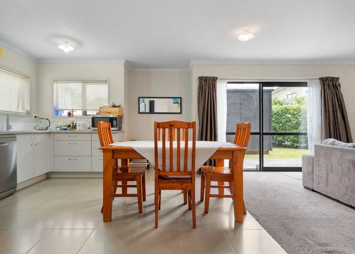  at 6 Whau Crescent, Avondale, Auckland City, Auckland