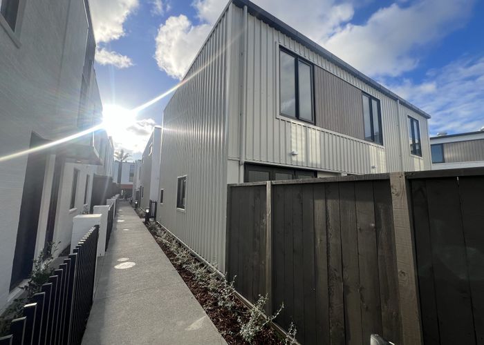  at 89/124 Taylors Road, Mount Albert, Auckland City, Auckland