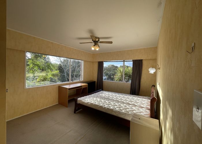  at 11 Kathleen Street, Totara Vale, Auckland