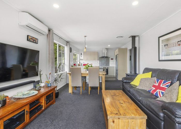  at 1/40 Salford Street, Newlands, Wellington, Wellington