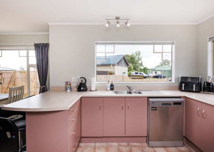  at 47 Dalfield Place, Highbury, Palmerston North