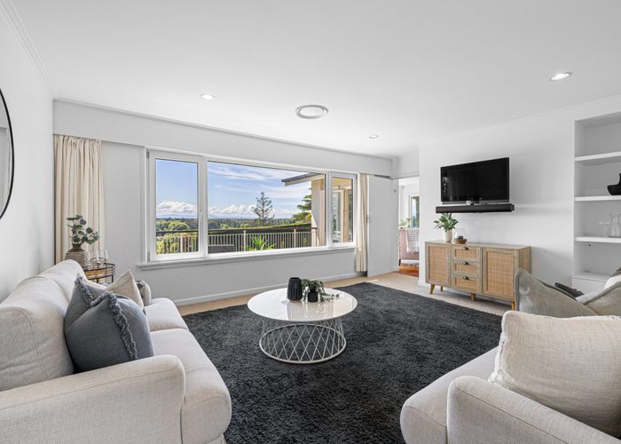  at 425 Cashmere Road, Westmorland, Christchurch