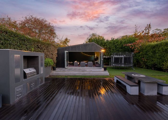  at 14 Desmond Street, Merivale, Christchurch