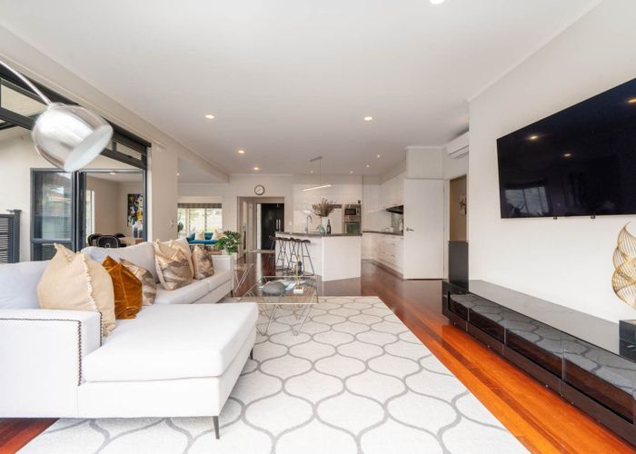  at 9 Brooke Ridge Rise, East Tamaki Heights, Auckland