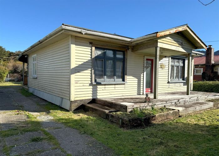  at 19 Inverness Street, Dunollie, Runanga