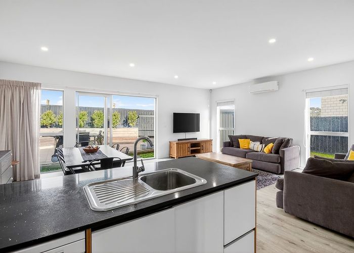  at 4 Berba Lane, Westgate, Waitakere City, Auckland