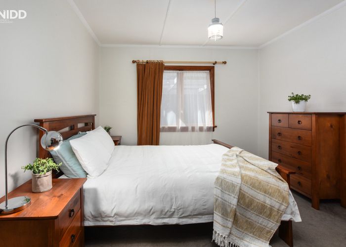  at 28 Athol Place, Ravensbourne, Dunedin