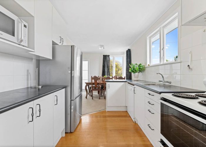  at 2 Undine Street, Pakuranga, Manukau City, Auckland