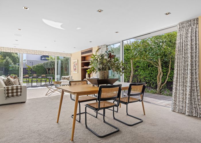  at 9 Poynder Avenue, Fendalton, Christchurch City, Canterbury