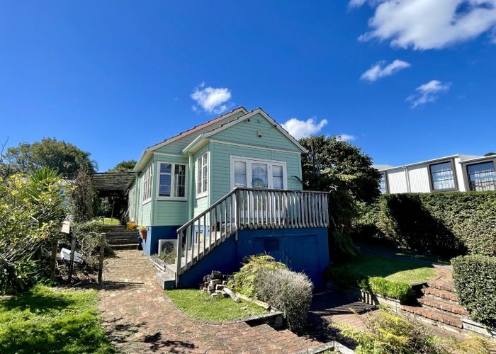  at 6 Dunkirk Terrace, Mount Albert, Auckland