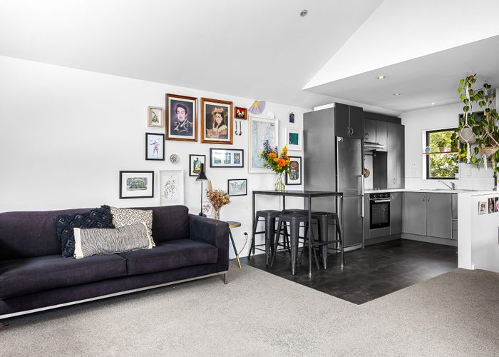  at 2/450 Barbadoes Street, Edgeware, Christchurch