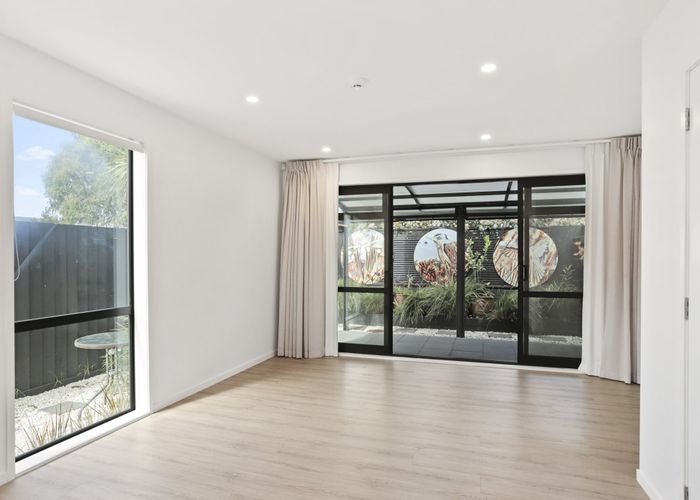  at 1/60 Hepburn Road, Glendene, Waitakere City, Auckland