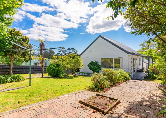  at 1/72 Vodanovich Road, Te Atatu South, Waitakere City, Auckland