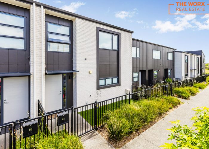  at 42 Brookview Drive, Flat Bush, Auckland