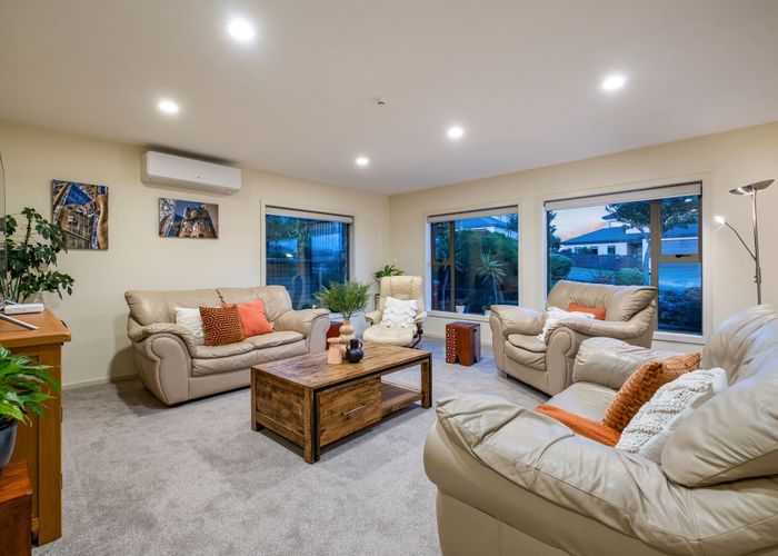  at 121 Te Puia Drive, Aotea, Porirua, Wellington