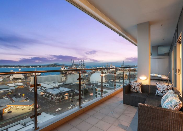  at 1602/30 Beach Road, Auckland Central, Auckland