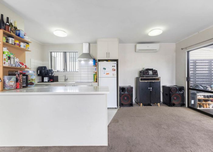  at 5/1 Rebecca Rise, Weymouth, Auckland