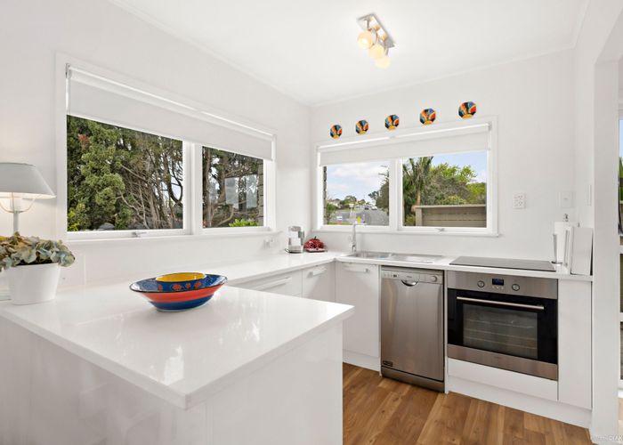  at 23a Sartors Avenue, Browns Bay, North Shore City, Auckland