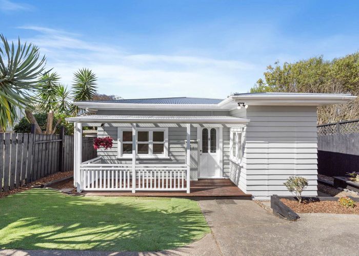  at 1/6 Nile Road, Milford, Auckland