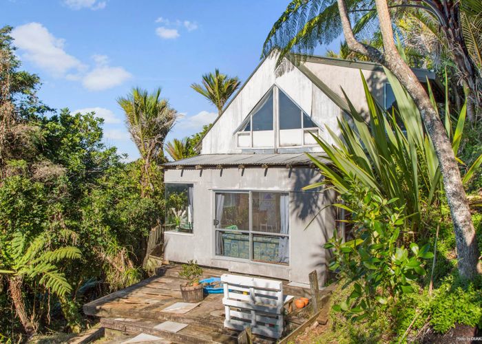  at 848 West Coast Road, Waiatarua, Auckland