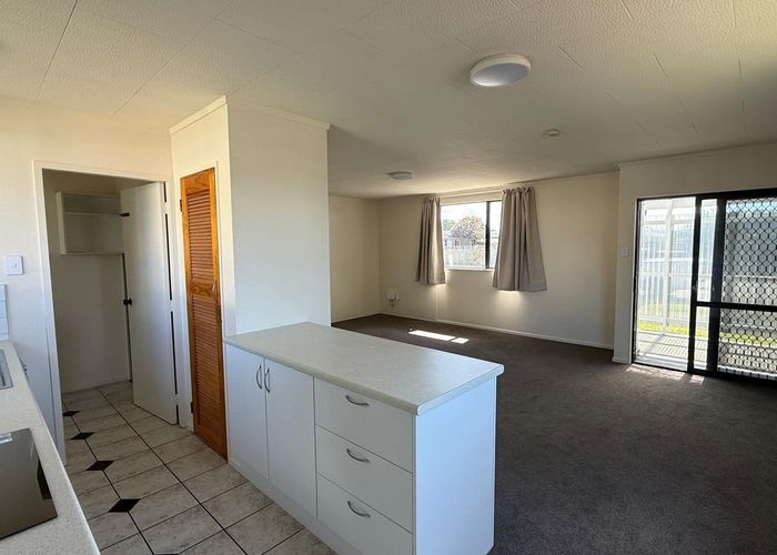  at 2/23 Station Rd, Takanini, Papakura, Auckland