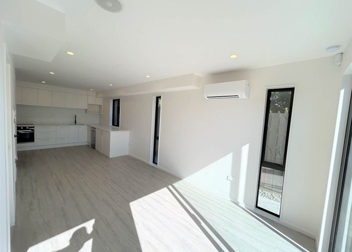  at 4/52 Rua Road, Glen Eden, Waitakere City, Auckland