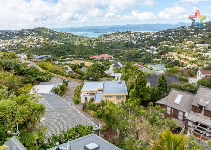  at 6 Sarah Way, Crofton Downs, Wellington