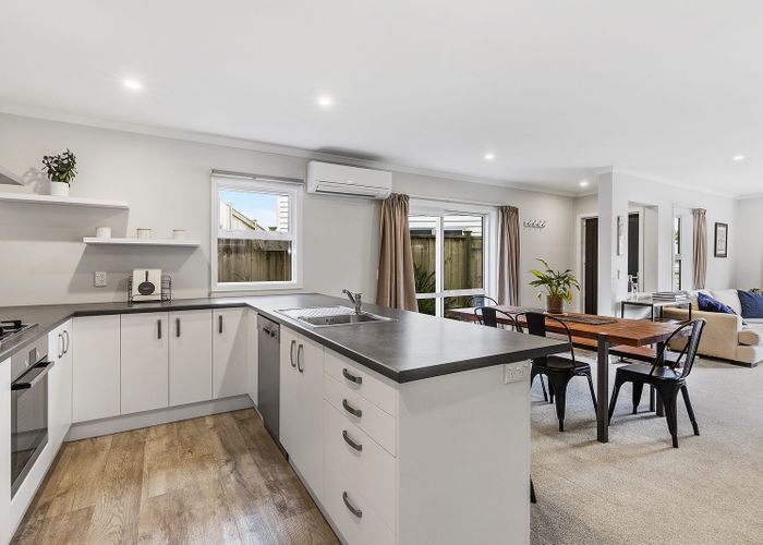  at 7/20 Glanmire Road, Newlands, Wellington