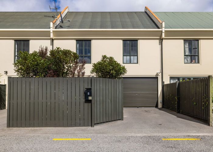  at 7 Gracefield Avenue, Christchurch Central, Christchurch
